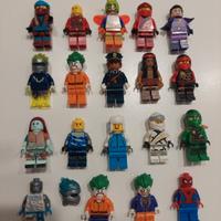 Vari personaggi Lego