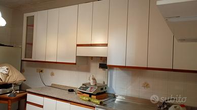 Cucina componibile a pezzo/corpo