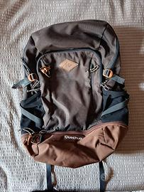 Zaino Quechua 30 lt  dorso traspirante