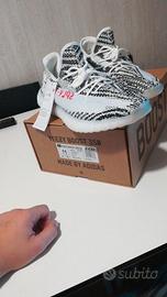 Yeezy boost 350 v2 zebra