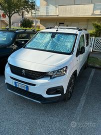 PEUGEOT Rifter BlueHDi 130 EAT8 GT Line Standard