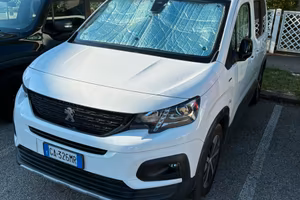 PEUGEOT Rifter BlueHDi 130 EAT8 GT Line Standard