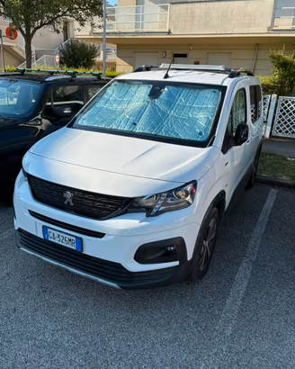 PEUGEOT Rifter BlueHDi 130 EAT8 GT Line Standard