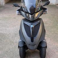 Piaggio MP3 300