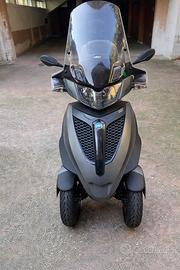 Piaggio MP3 300