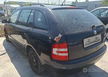 SKODA FABIA per ricambi usati