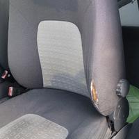 Auto grigia metallizzata