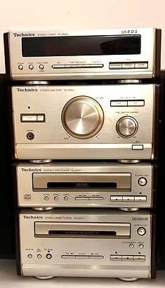 HI-FI TECHNICS