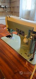 Macchina da cucire Singer vintage con mobile in le