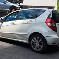 MERCEDES CLASSE A 160 DEL 2010 SOLO PER RICAMBI