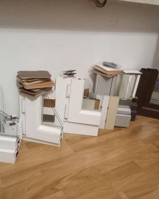 Campioni e attrezzi finestre in pvc