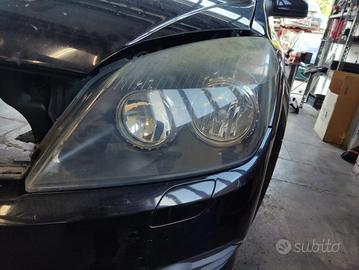 Proiettore sinistro OPEL ASTRA H del 2006