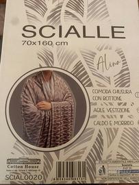 Scialle caldo e comodo