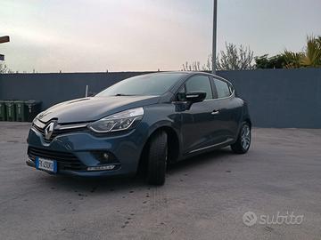RENAULT Clio 4ª serie - 2017