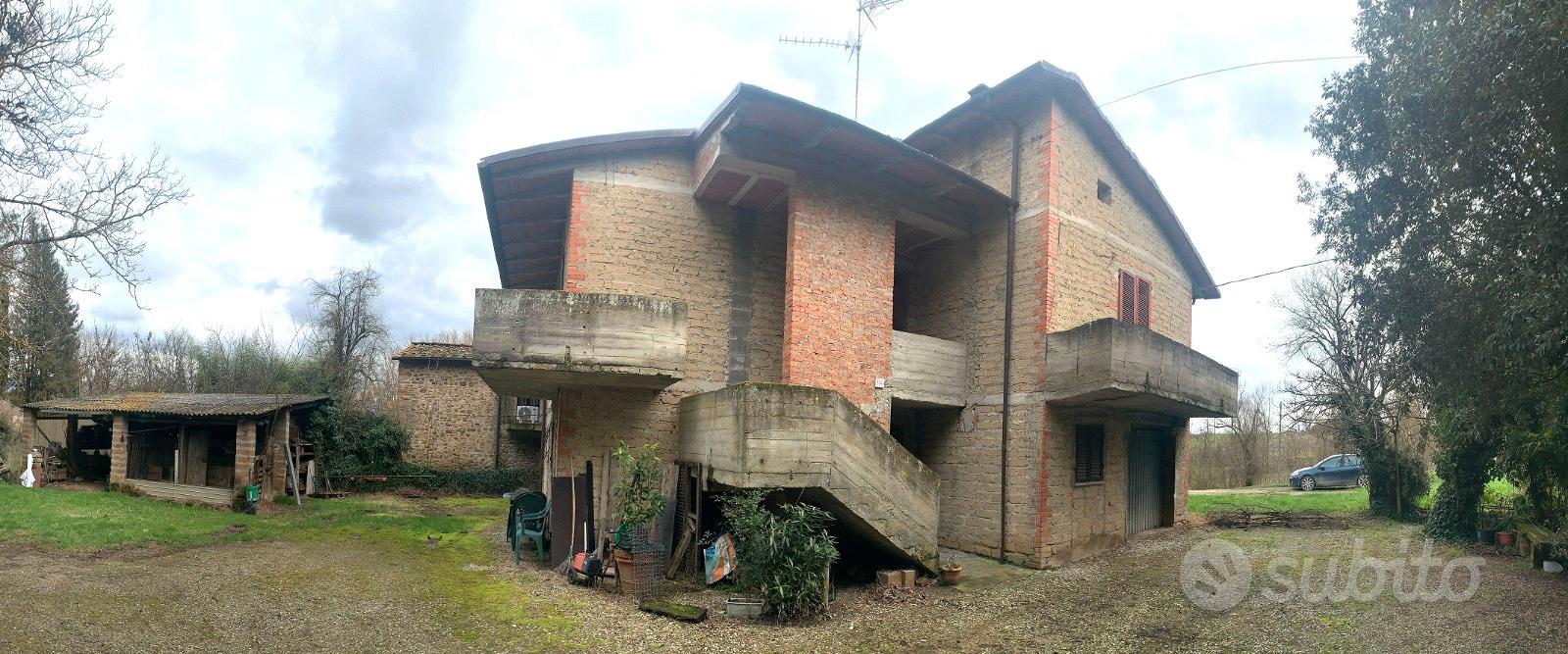 Casa semi-indipendente con terreno