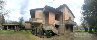 Casa indipendente con terreno