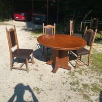 Tavolo rotondo allungabile con 6 sedie