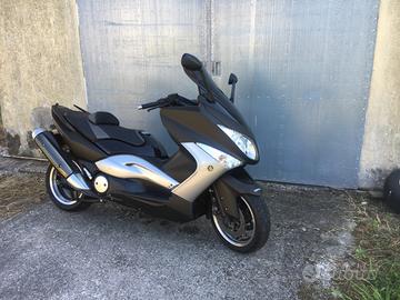 Yamaha T Max - 2011