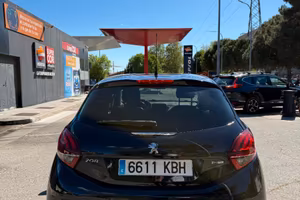 Peugeout 208 5P style 1.2 pure