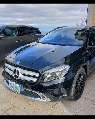MERCEDES-BENZ GLA 220 d Automatic 4Matic Sport