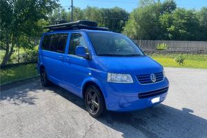 VW T5 Caravelle 9 posti