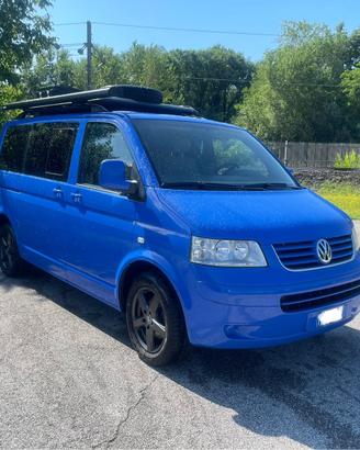 VW T5 Caravelle 9 posti