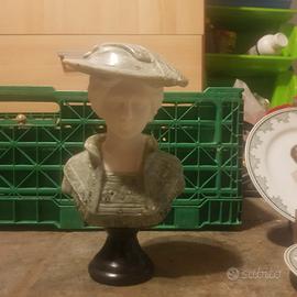 Busto dama in alabastro e marmo.