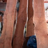 Tavoloni di legno di noce