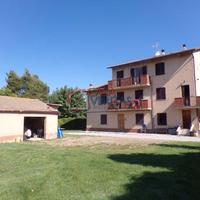 Soluzione immobiliare TRE appartamenti e annessi