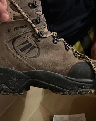 Scarpe trekking pedule Tecnica