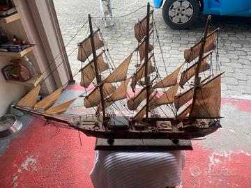 Kit modellismo yacht