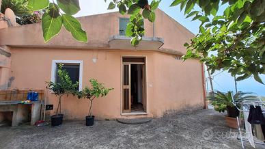 Casa vista mare in ristrutturazione con terreno