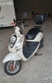 scooter Sym mio 100