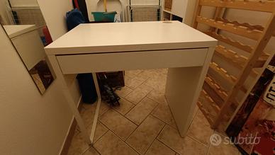 Scrivania Ikea