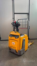 Transpallet JH ERE 120 con pedana