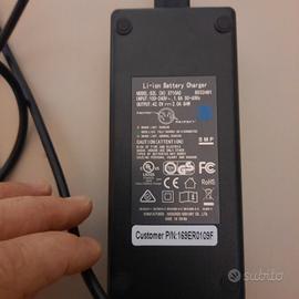 Carica batterie bici e monopattini 