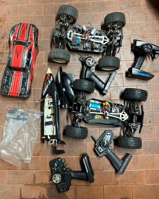 Modellismo 2 auto 1 barca 4 radiocomandi