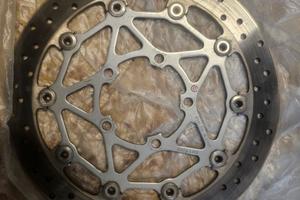 coppia dischi anteriore Triumph Daytona 675 
