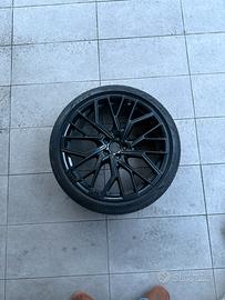 Cerchi e pneumatici estivi Audi A 6 RS come nuovi