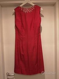 Vestito sartoriale in lino colore rosso