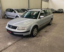 Volkswagen Passat 1.8 BENZINA-2002