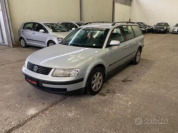 Volkswagen Passat 1.8 BENZINA-2002