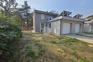 VILLA A SCHIERA D'ANGOLO A LUGO