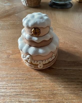 Thun torta auguri