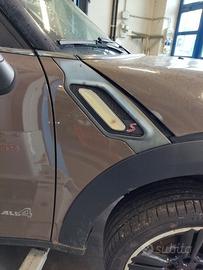 Parafango destro MINI COUNTRYMAN del 2011