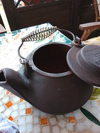 Bollitore in ghisa antico fine 1800
