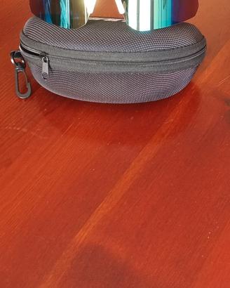 2 paio di occhiali spotivi