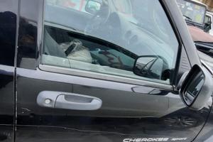 JEEP CHEROKEE SPORT 2010 - PORTA ANTERIORE DESTRO