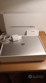 MacBook 13 INCH 