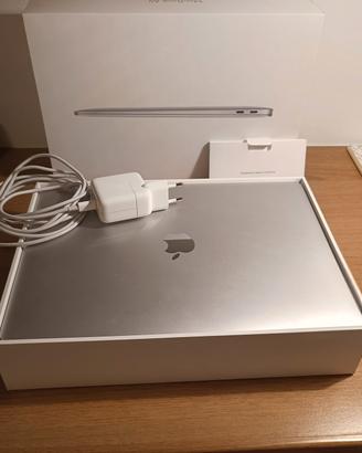 MacBook 13 INCH 